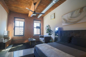 The Othello - Luxury Industrial Loft near NYC Jersey City